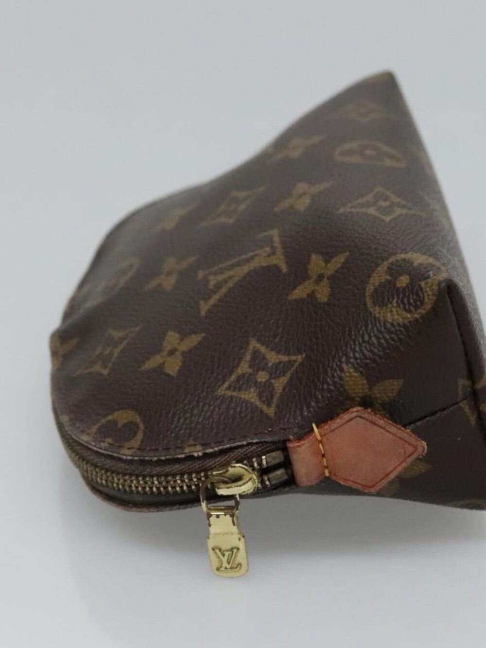 LOUIS VUITTON Monogram Pochette Cosmetic PM Cosmetic Pouch M47515 LV Auth BD289 - Picture 4 of 16